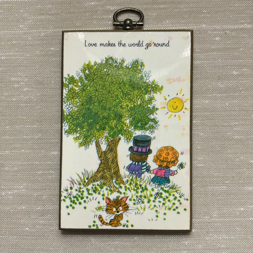 Wall Decor 1970s 1980s Love Makes the World Go Round Kitschy Vintage Plaque Cat